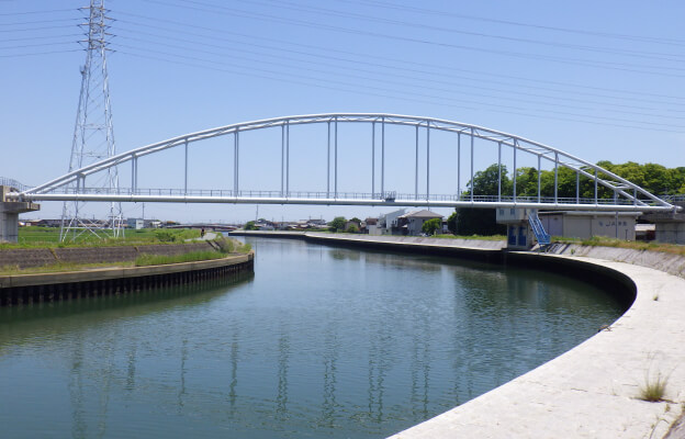 ランガー補剛形式水管橋